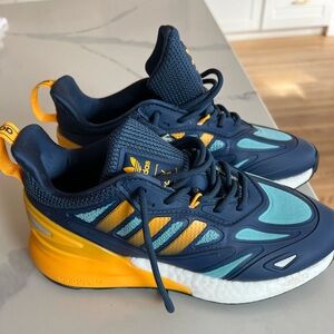 Adidas boys shoes new without tags